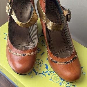 Bobbi Blu, Spruce and Tan leather, Mary Jane Shoes. Size 7.5